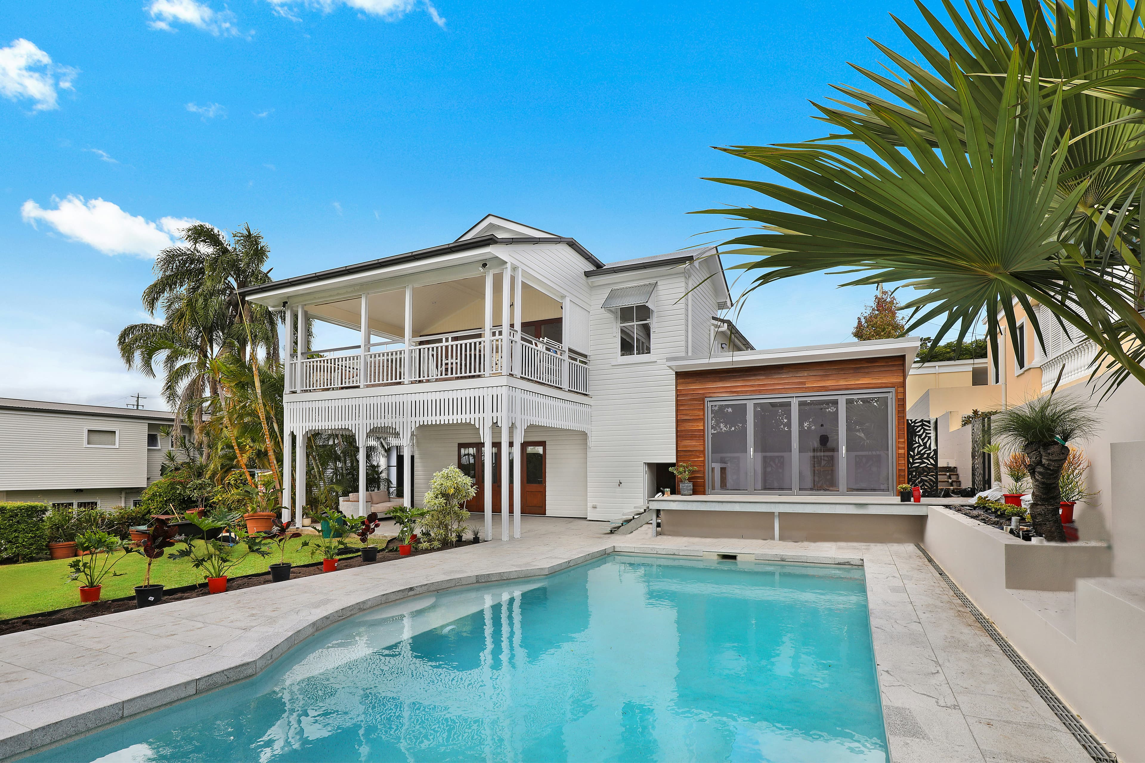 Bringing Luxury Real Estate to Life Online
